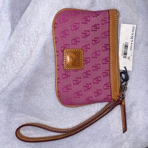 NWT Dooney & Bourke Wristlet